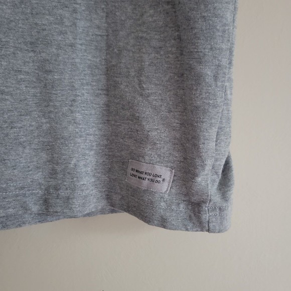 Life Is Good Mens Crusher Tee Gray Size Medium Trees Road Travel Adventure - Picture 3 of 9